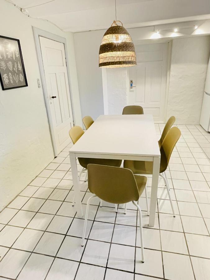 Aday - Aalborg Mansion - Charming 3 Bedroom Apartment Экстерьер фото